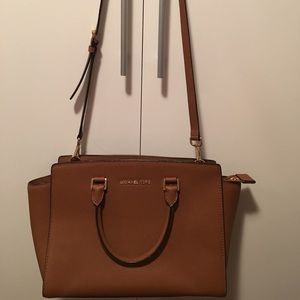 Tan Michael Kors